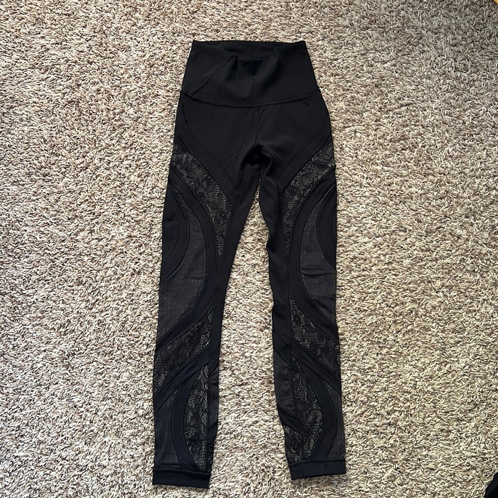 LULULEMON black lace leggings!